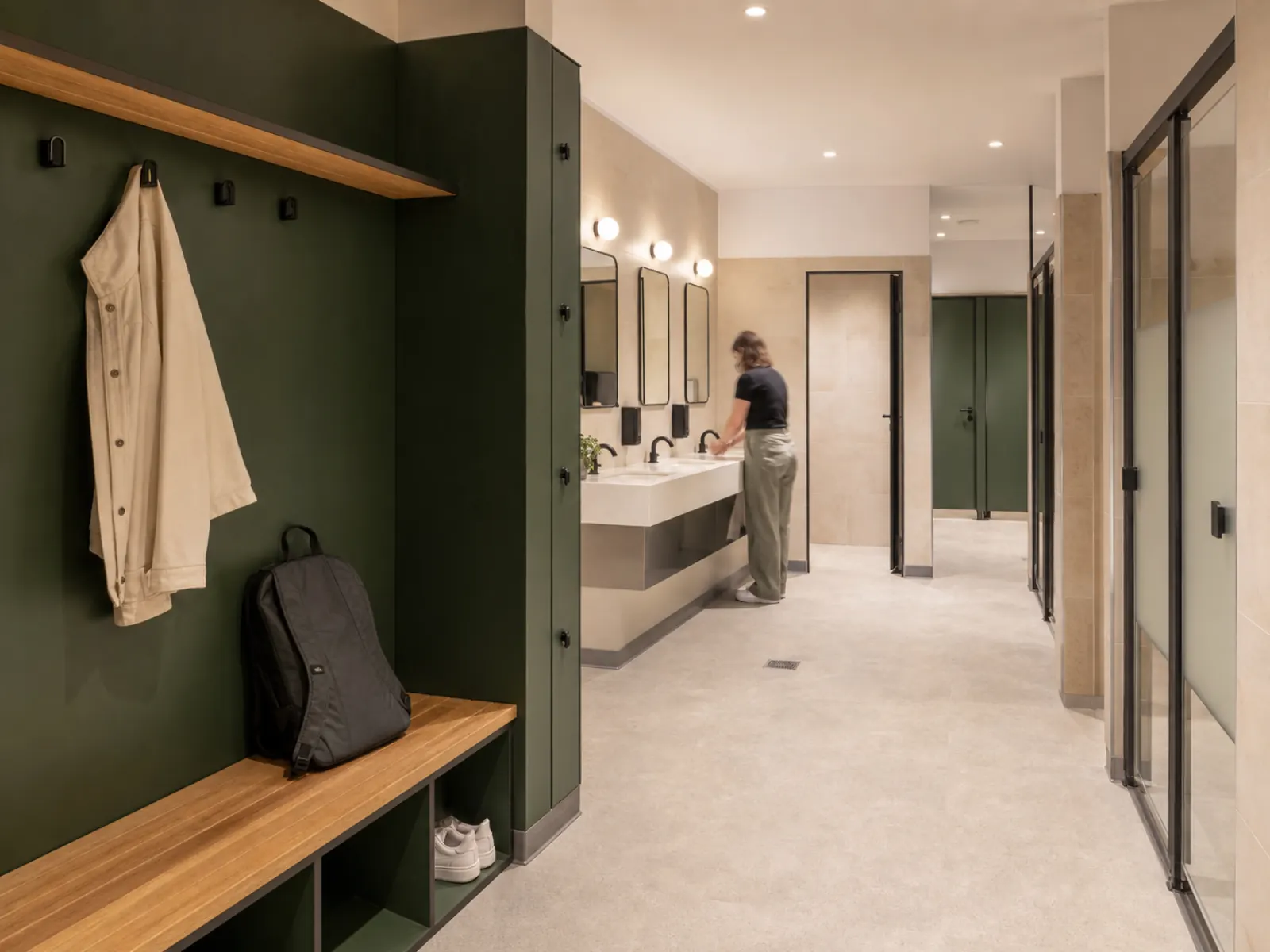 Baños y vestuarios conceptuales de Camino Hub